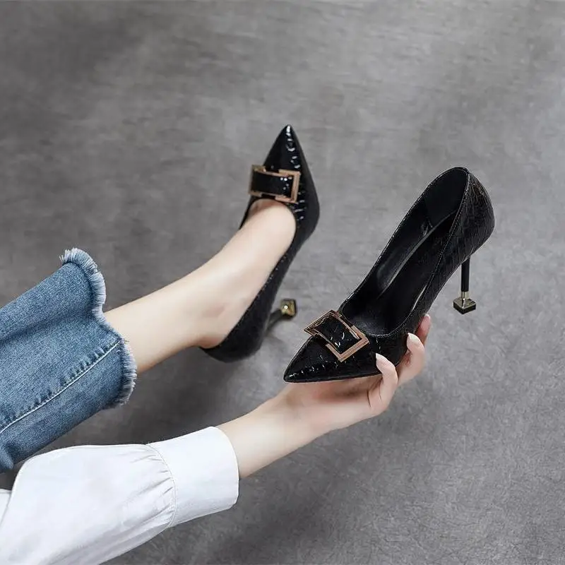 รองเท้าส้นสูงผู้หญิงแบบหนังแก้ - Leatherwork Patterns Free บทวิจารณ์และราคา