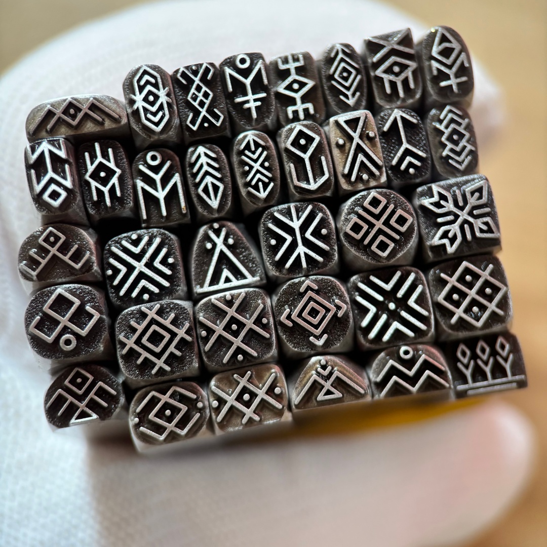 ตราประทับโลหะลายวินเทจ หมายเลข - Leatherwork Punch บทวิจารณ์และราคา